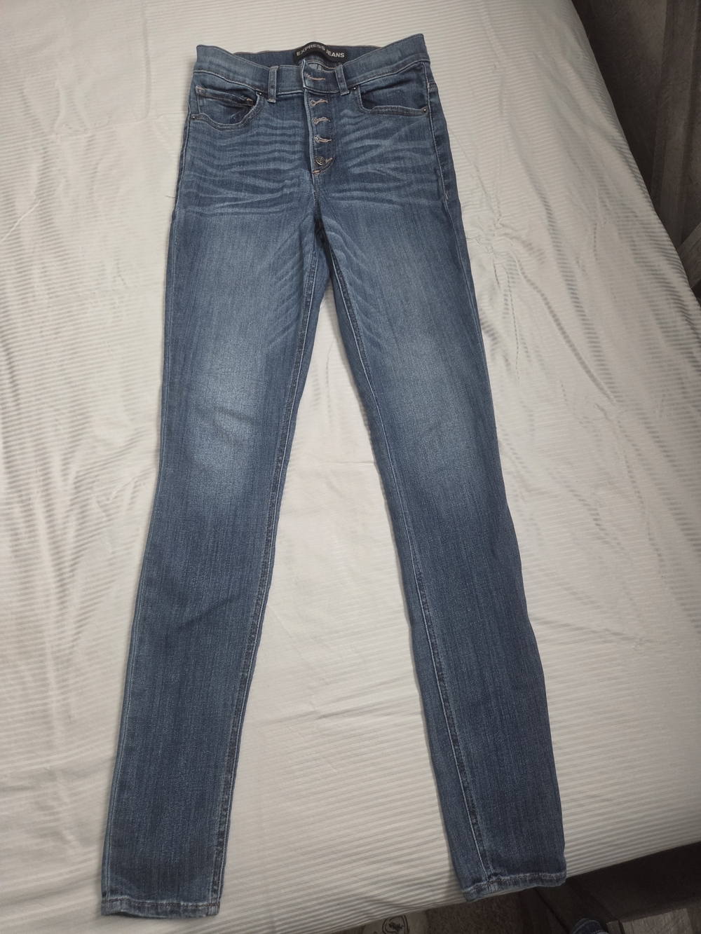 Express Jean - Picture 2 of 4